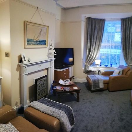 Appartamento A Summer Place - Spacious Maisonette, Central Whitby, Sleeps 4, Close To Amenities Esterno foto